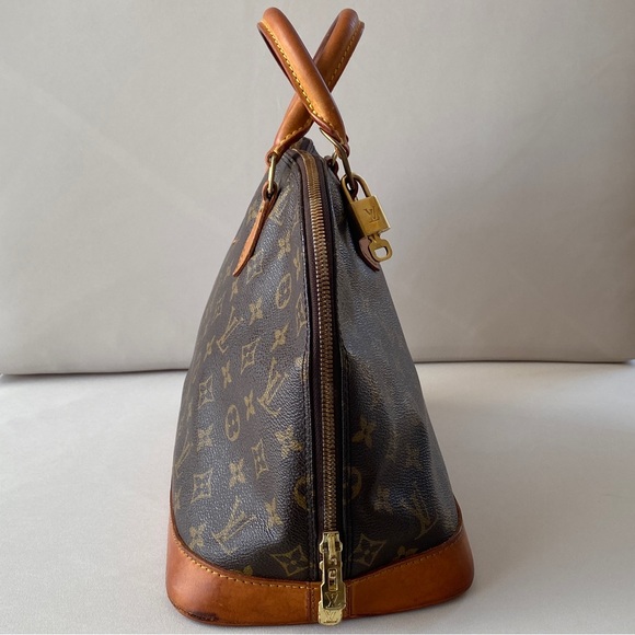 LOUIS VUITTON Vintage ALMA PM w/ Lock, Key, Dust Bag - Picture 4 of 12
